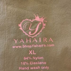 Yahaira Happy Butt No 7
